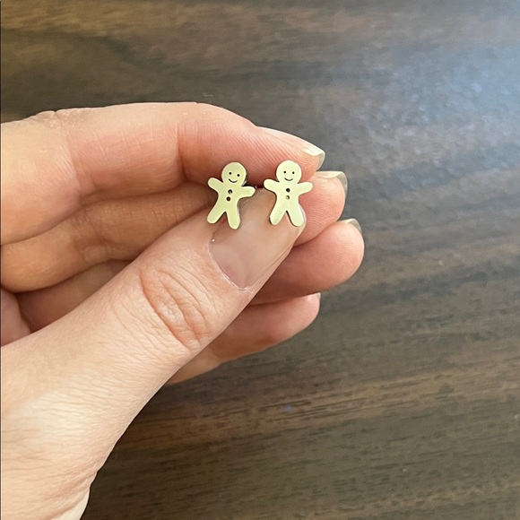 gingerbread man stud earrings - Picture 2 of 2